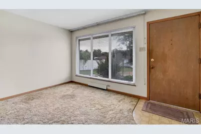 10629 Knollside Circle, Saint Louis, MO 63123 - Photo 7