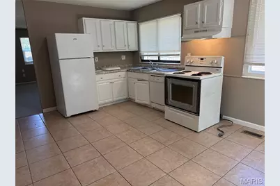 2423 Soundview Court, Florissant, MO 63031 - Photo 3