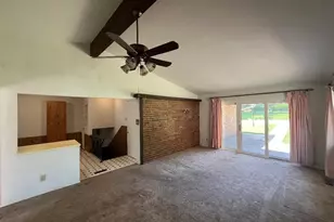 4102 Schlogl Dr, Unincorporated, MO 63125 - Photo 3