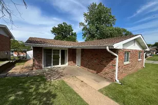 4102 Schlogl Dr, Unincorporated, MO 63125 - Photo 13