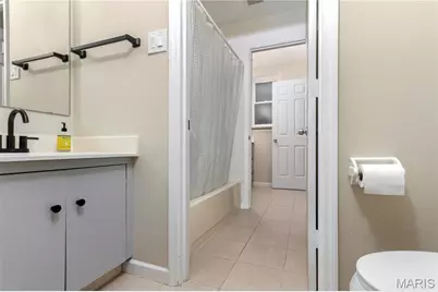 5567 Pershing Avenue #2W, Saint Louis, MO 63112 - Photo 9