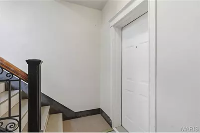 6247 N Rosebury Avenue #1 W, Saint Louis, MO 63105 - Photo 5