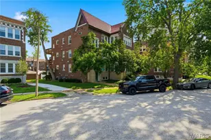 6247 N Rosebury Ave, Saint Louis, MO 63105 - Photo 3