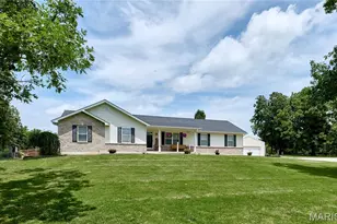 205 Hickory Farms Dr, Hawk Point, MO 63349 - Photo 47