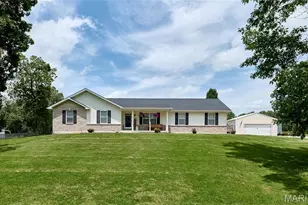 205 Hickory Farms Dr, Hawk Point, MO 63349 - Photo 1