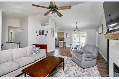 205 Hickory Farms Drive, Hawk Point, MO 63349 - Photo 9