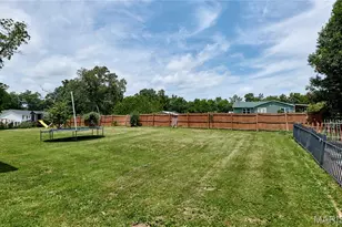 205 Hickory Farms Dr, Hawk Point, MO 63349 - Photo 41