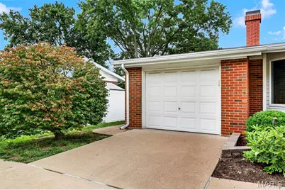 723 Woodward Drive, Saint Louis, MO 63125 - Photo 3