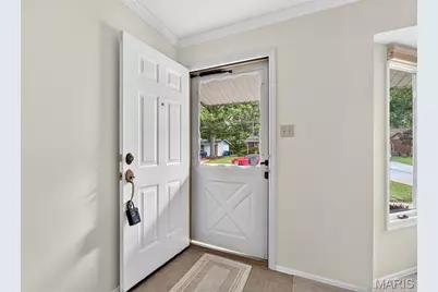 723 Woodward Drive, Saint Louis, MO 63125 - Photo 15