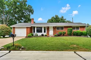 723 Woodward Dr, Saint Louis, MO 63125 - Photo 1