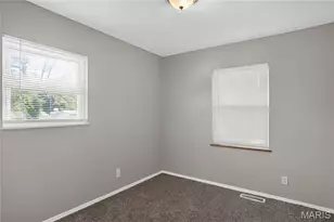 12083 Garden Ln, Saint Louis, MO 63138 - Photo 19