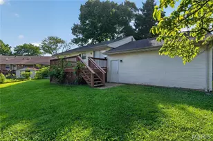 12083 Garden Ln, Saint Louis, MO 63138 - Photo 7