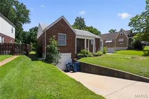 9013 Pallardy Ln, Overland, MO 63114 - Photo 3