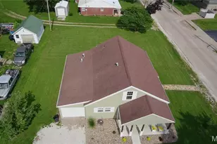 102 Circle Dr, Shelbina, MO 63468 - Photo 3