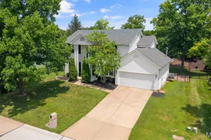 876 Emerald Pl Dr, Saint Charles, MO 63304 - Photo 5