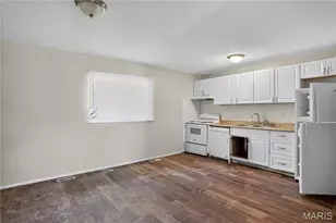 2371 Farflung Dr, Florissant, MO 63031 - Photo 7