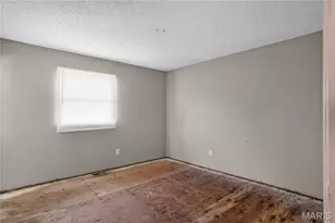 2371 Farflung Dr, Florissant, MO 63031 - Photo 23