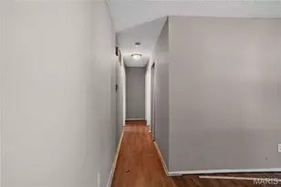 2371 Farflung Dr, Florissant, MO 63031 - Photo 17