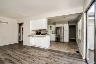 272 Vlg Mdw Dr, Ballwin, MO 63021 - Photo 5