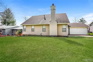 272 Vlg Mdw Dr, Ballwin, MO 63021 - Photo 15