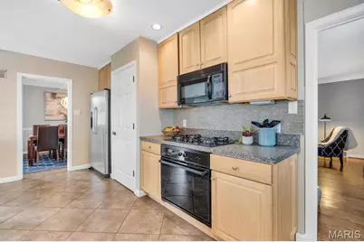 81 Heatherbrook Lane, Kirkwood, MO 63122 - Photo 11