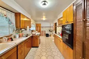 7127 Becker Rd, Oakville, MO 63129 - Photo 19