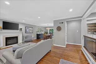 8124 Halifax Dr, Clayton, MO 63105 - Photo 3