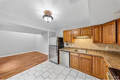 1031 Tavistock Circle, Saint Louis, MO 63129 - Photo 11