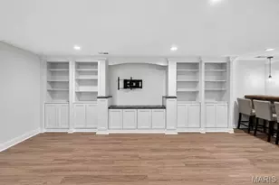 28 Berkshire Dr, Saint Louis, MO 63117 - Photo 33