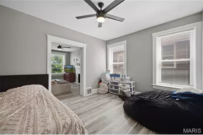 5244 Neosho Street, Saint Louis, MO 63109 - Photo 5