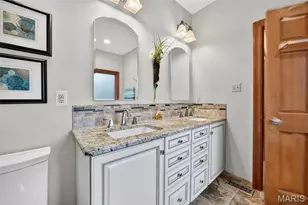 1350 Conway Oaks Dr, Chesterfield, MO 63017 - Photo 23