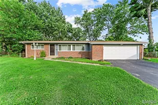 5 Filly Ct, Florissant, MO 63033 - Photo 1