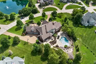 1222 Devonworth Dr, Town and Country, MO 63017 - Photo 9