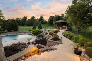 1222 Devonworth Dr, Town and Country, MO 63017 - Photo 25