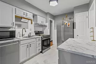 7045 Deerpath Dr, Affton, MO 63123 - Photo 15