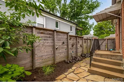 1524 N Berry Road, Rock Hill, MO 63119 - Photo 57