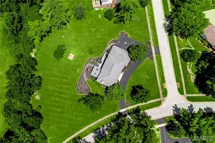 12405 Montsouris Dr, Creve Coeur, MO 63141 - Photo 37