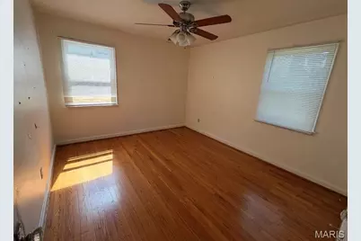 8726 Keystone Drive, Brentwood, MO 63144 - Photo 3