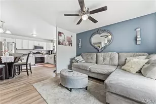 1468 Surrey Ln, Saint Peters, MO 63304 - Photo 7