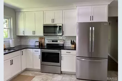 9755 Brittleigh Terrace, Affton, MO 63123 - Photo 9