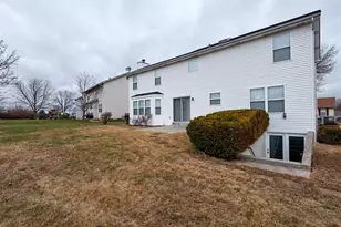 39 Green Pines Cir, Saint Charles, MO 63376 - Photo 3