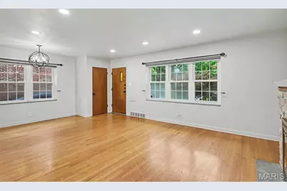 90 Greendale Drive, Saint Louis, MO 63121 - Photo 3