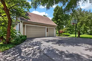 12825 Brighton Woods Dr, Town and Country, MO 63131 - Photo 61