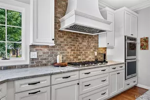 12825 Brighton Woods Dr, Town and Country, MO 63131 - Photo 17