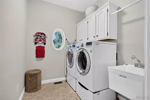 12825 Brighton Woods Dr, Town and Country, MO 63131 - Photo 25