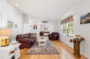 7207 Emerald Hill Ct, Saint Louis, MO 63129 - Photo 9