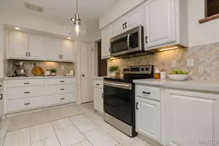 640 Painted Vista Dr, Ballwin, MO 63021 - Photo 5