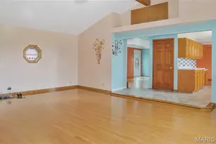 4 Hazelwood Ln, Hazelwood, MO 63042 - Photo 9