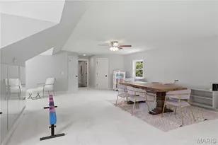 10 Hanley Downs, Saint Louis, MO 63117 - Photo 27
