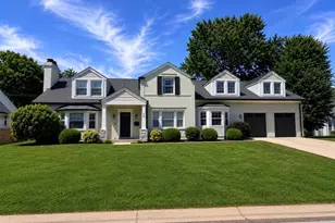 10 Hanley Downs, Saint Louis, MO 63117 - Photo 1